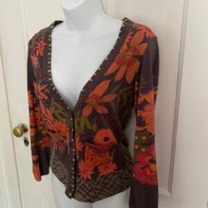 Anna Scott Floral Design, V-Neck, Button Down Top. Label Says Size S Euro